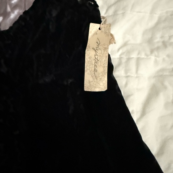 Mystree Black Velvet Devore Burnout Floral Sleeveless Tunic Top - Picture 10 of 11